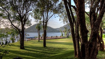 Deer Park Hotel