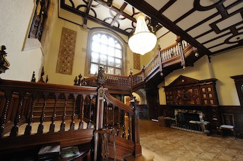 Pendley Manor