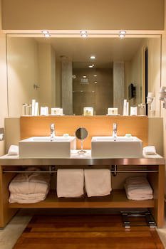 Gdm Megaron Historical Monument Hotel