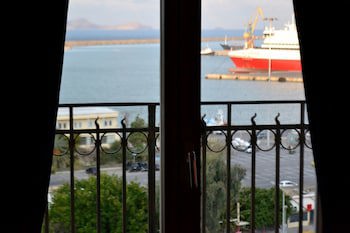 Gdm Megaron Historical Monument Hotel
