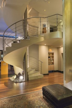 Gdm Megaron Historical Monument Hotel