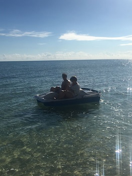 Coral Harbour Beach House And Villas