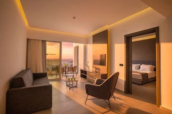 Cavo Maris Beach Hotel galeri fotoğrafı