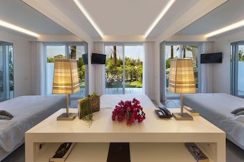 Hotel Alpha galeri fotoğrafı