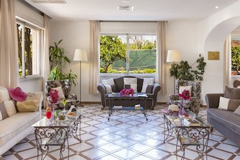 Hotel Alpha fotoğrafı