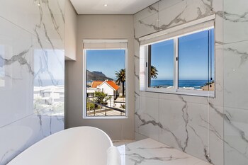 Camps Bay Retreat
