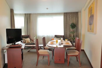 Suites Camino Real