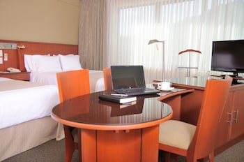 Suites Camino Real