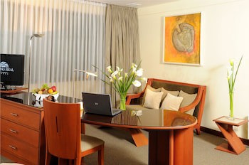 Suites Camino Real