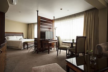 Suites Camino Real