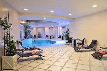Suites Camino Real