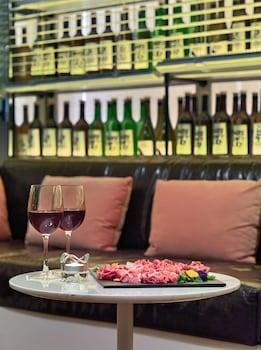 H10 Universitat Hotel - Adults Only
