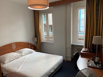 Admiral Hotel