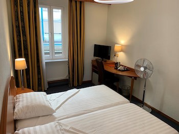 Admiral Hotel