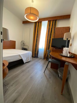 Admiral Hotel