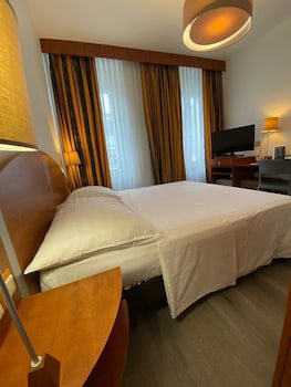 Admiral Hotel