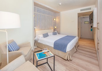 Corallium Beach By Lopesan Hotels - Adults Only