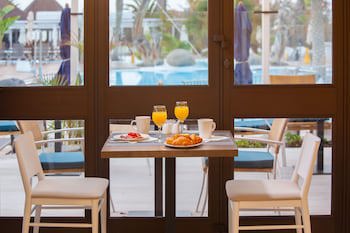 Corallium Beach By Lopesan Hotels - Adults Only