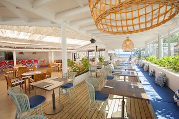 Corallium Beach By Lopesan Hotels - Adults Only