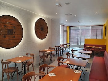 B&B Hotel Mons Gare