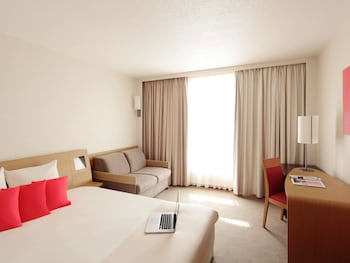 Ibis Styles Barcelona Sj Despi