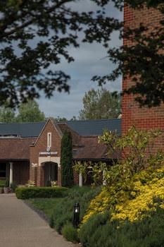 Cambridge Belfry Hotel & Spa