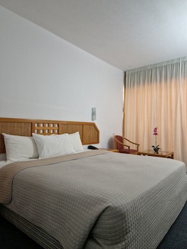 Navarria Hotel