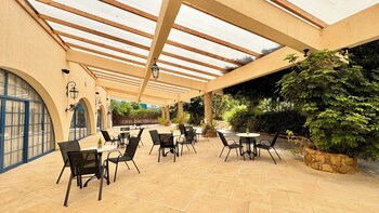 Navarria Hotel