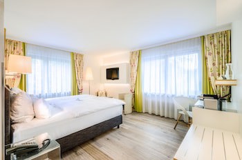 Schwanen Boutique Hotel & Restaurant Metzingen galeri fotoğrafı
