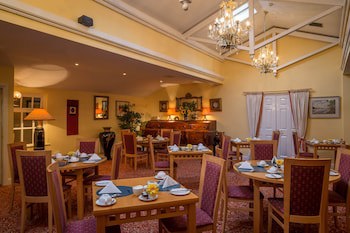 Dingle Benners Hotel