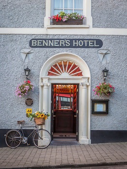 Dingle Benners Hotel