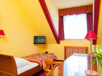 Cloister Inn