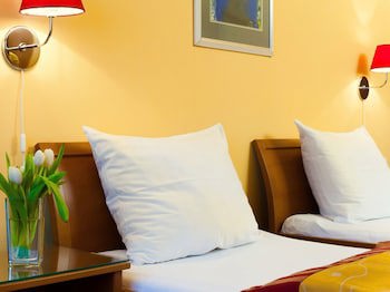 Cloister Inn