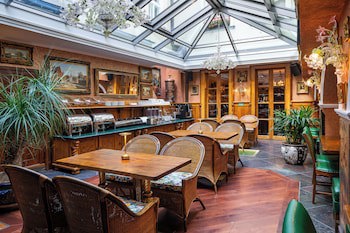 Hotel U Zlateho Stromu Prague by BHG galeri fotoğrafı