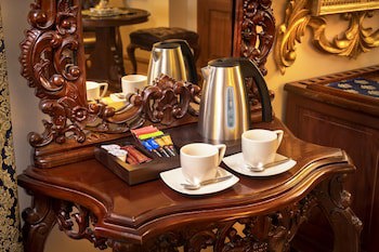 Hotel U Zlateho Stromu Prague by BHG galeri fotoğrafı
