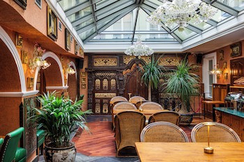 Hotel U Zlateho Stromu Prague by BHG galeri fotoğrafı