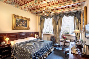 Hotel U Zlateho Stromu Prague by BHG galeri fotoğrafı