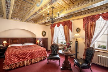 Hotel U Zlateho Stromu Prague by BHG galeri fotoğrafı