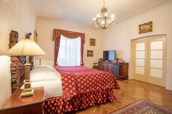 Hotel U Zlateho Stromu Prague by BHG fotoğrafı