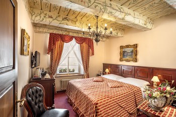 Hotel U Zlateho Stromu Prague by BHG galeri fotoğrafı