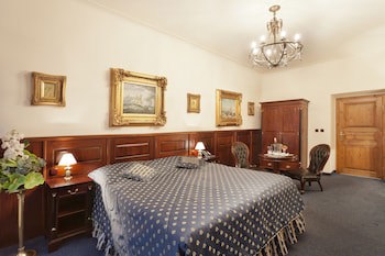Hotel U Zlateho Stromu Prague by BHG fotoğrafı