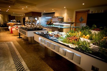 Golden Tulip El Mechtel
