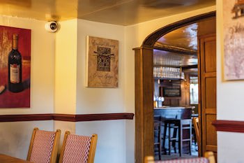 Red Lion Hotel, Hillingdon