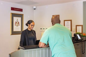 Red Lion Hotel, Hillingdon