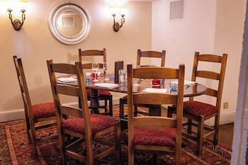Red Lion Hotel, Hillingdon