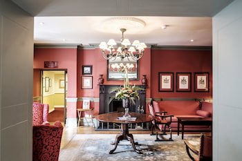 Red Lion Hotel, Hillingdon