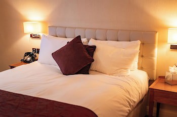 Red Lion Hotel, Hillingdon