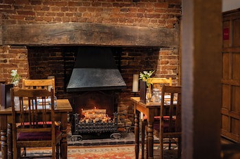 Red Lion Hotel, Hillingdon