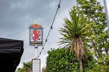 Red Lion Hotel, Hillingdon