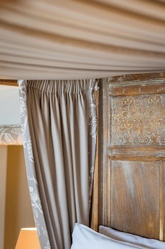 Red Lion Hotel, Hillingdon